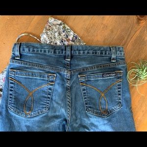 Calvin Klein Flare Jeans - Sz 6 - Medium Blue